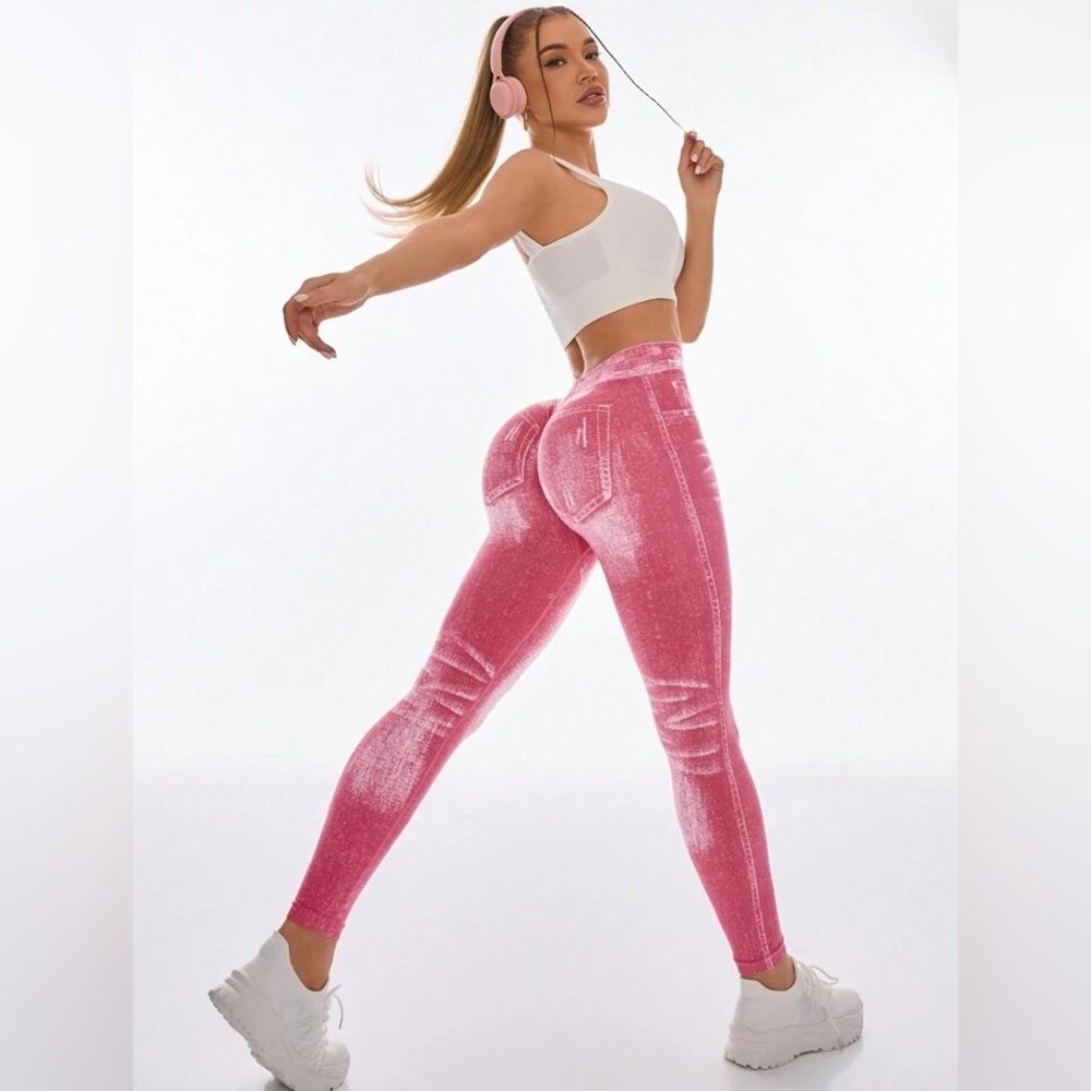 Graphic Print Wide Band Waist Leggings
